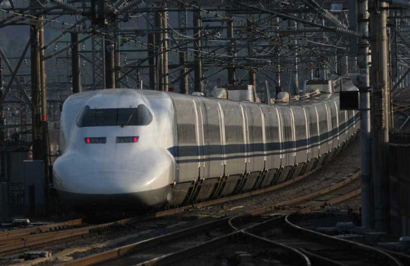 東海道・山陽新幹線700系「のぞみ」　米原駅通過