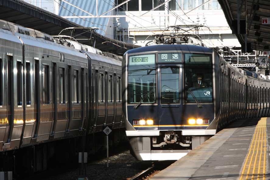 東海道本線西明石駅　321系回送列車