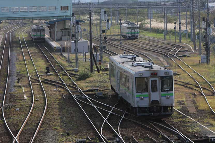 函館本線長万部駅　キハ40普通列車