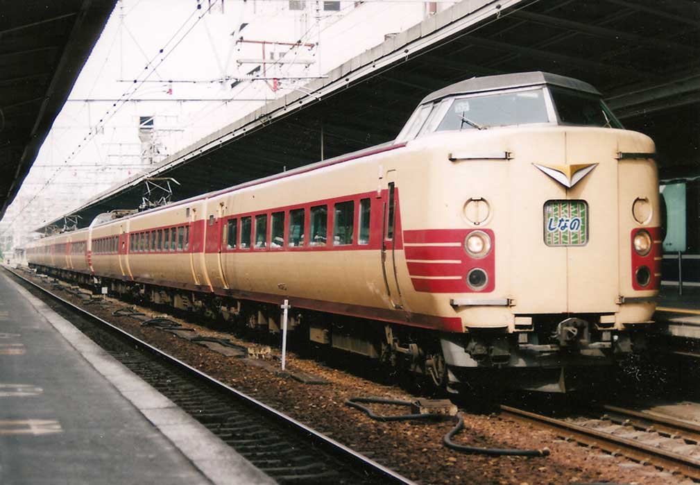 大阪駅　381系特急「しなの」