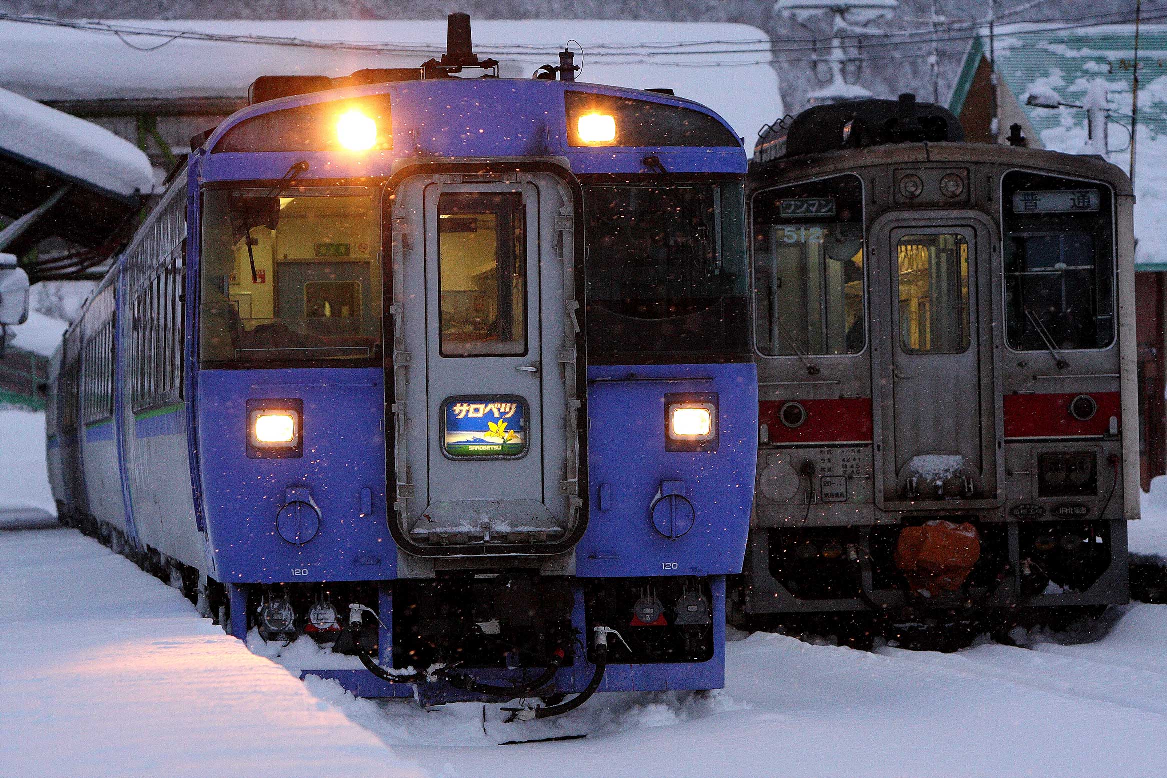 宗谷本線音威子府駅　キハ183系特急「サロベツ」
