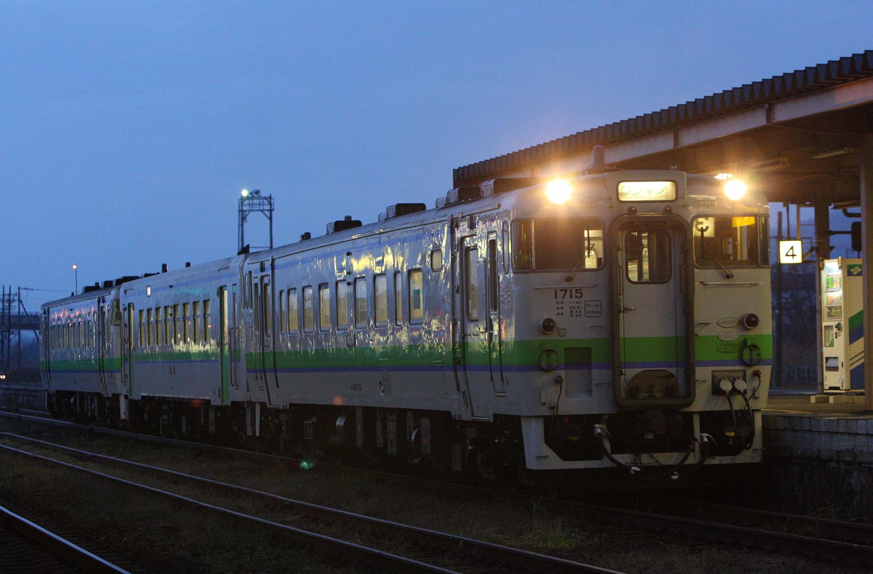 函館本線長万部駅　キハ40系普通列車