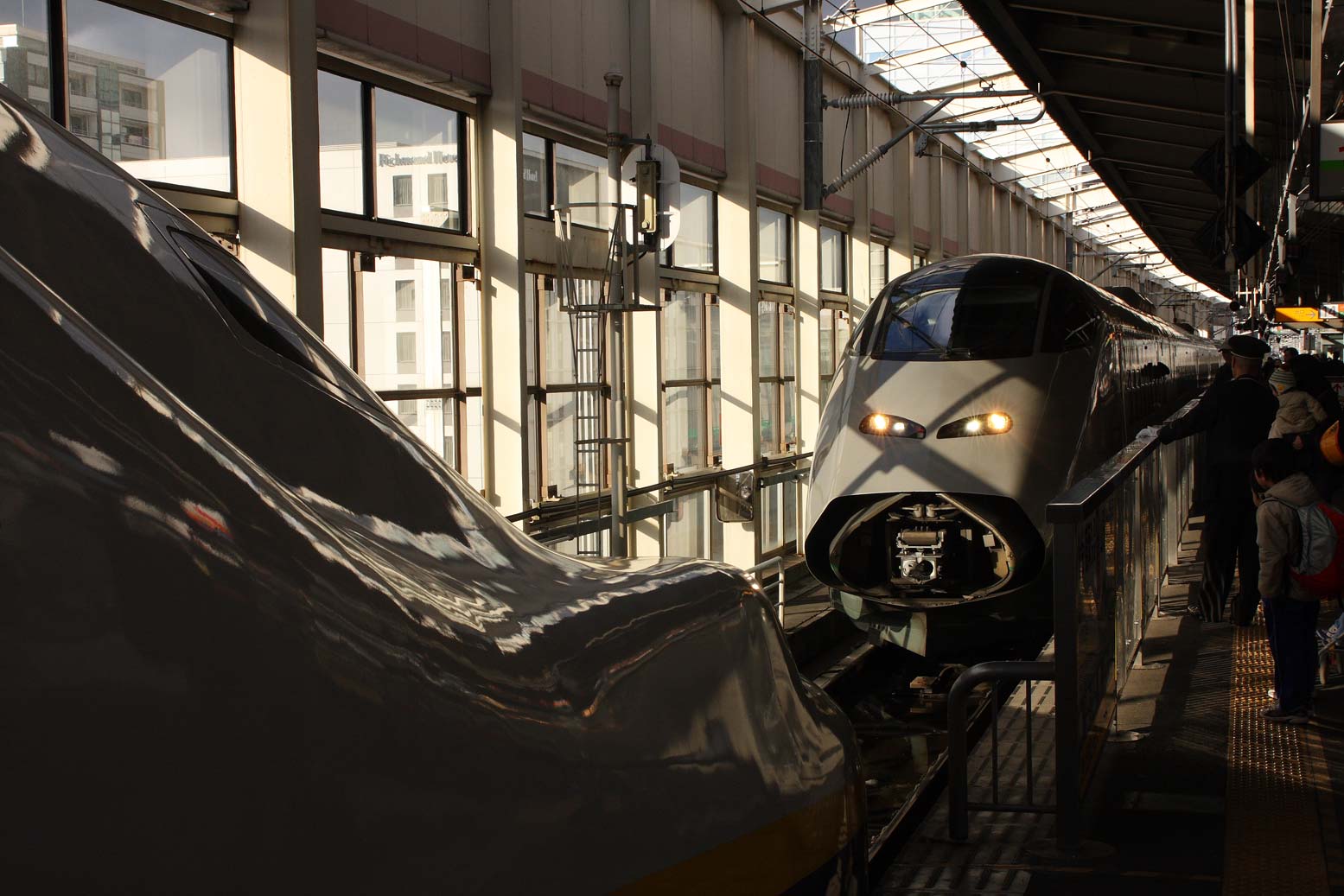 福島駅　東北・山形新幹線「E4系Maxやまびこ＋E3系1000つばさ」