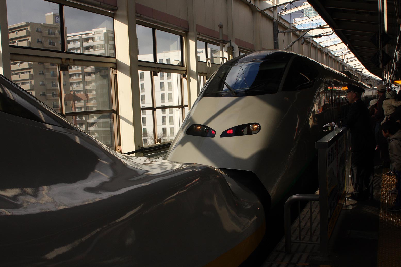 福島駅　東北・山形新幹線「Maxやまびこ＋E3系1000つばさ」