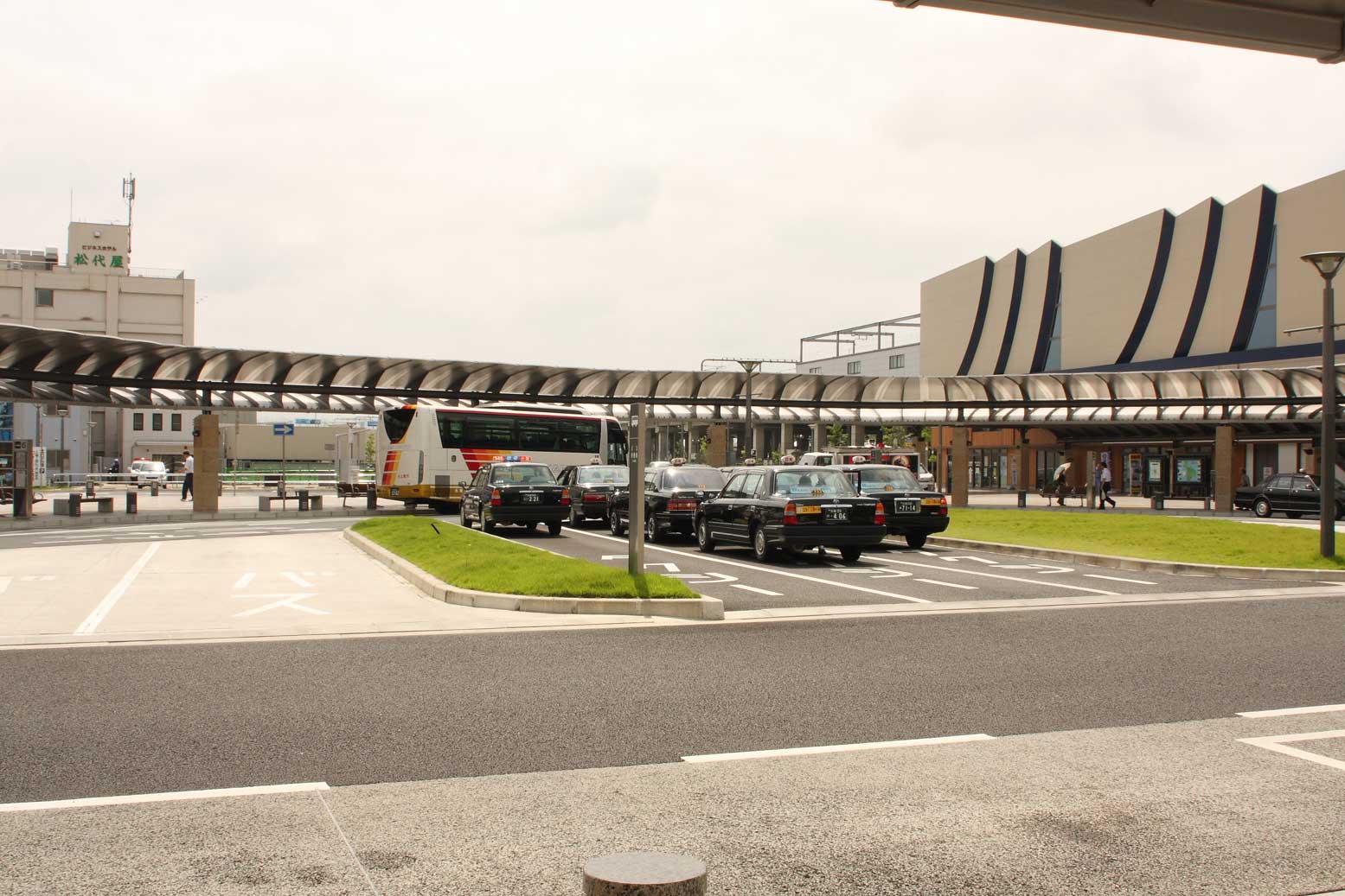 山陰本線福知山駅前