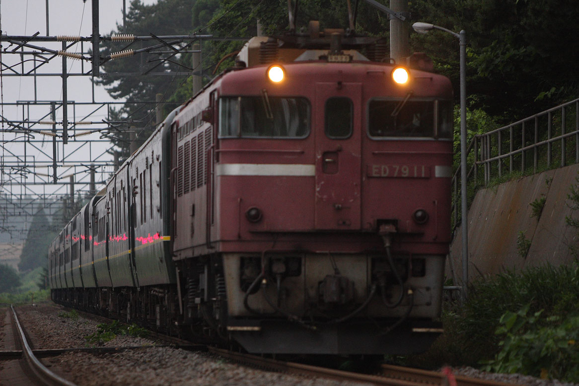津軽海峡線釜谷－渡島当別　ED79牽引寝台特急「トワイライトエクスプレス」