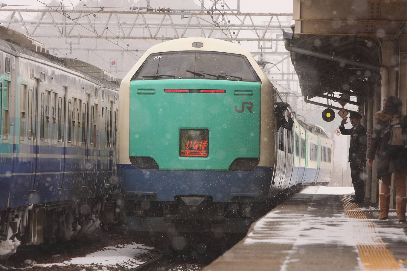 羽越本線村上駅　485系3000番台特急「いなほ」