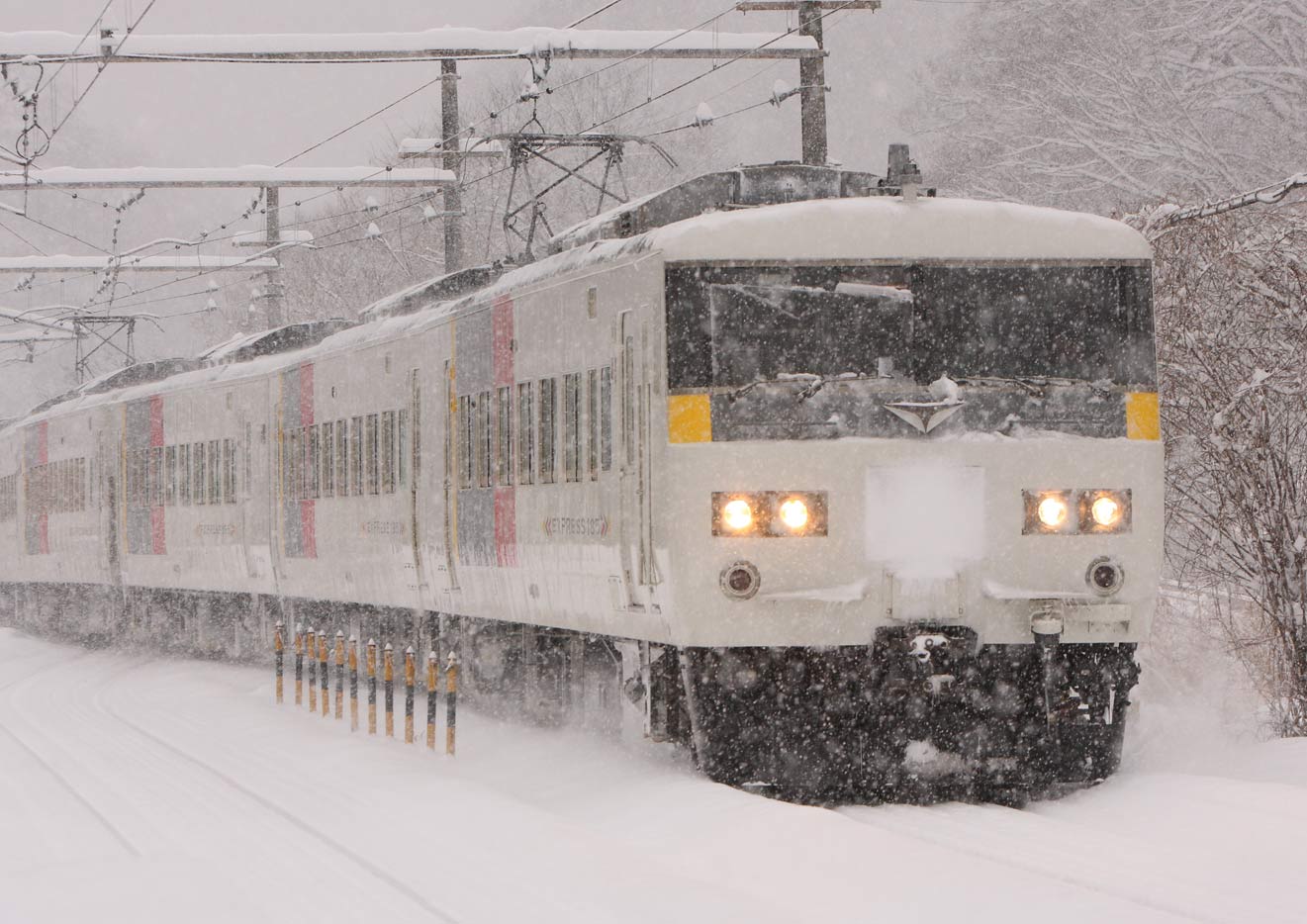 吾妻線（旧）河原湯温泉駅入線　185系200番台特急「草津」